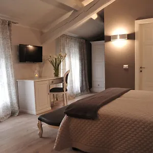 Anna 3* Lucca